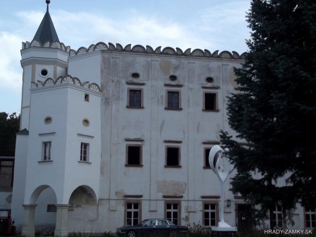 Kaštieľ Moravany nad Váhom